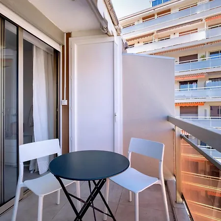 Juan Les Pins Centre 2p La Dryade Apartmán *